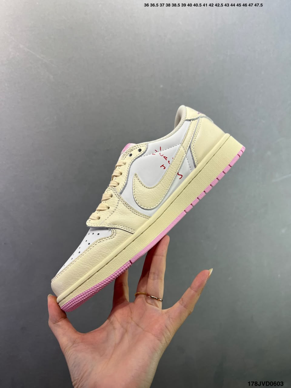 Air Jordan 1 Low Travis Scott muslin and shy pink