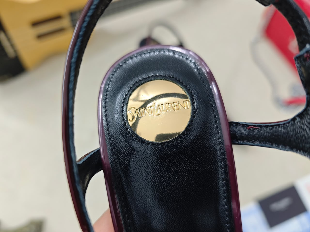 Saint Laurent Scarpin Slingback Jeanne Bordô