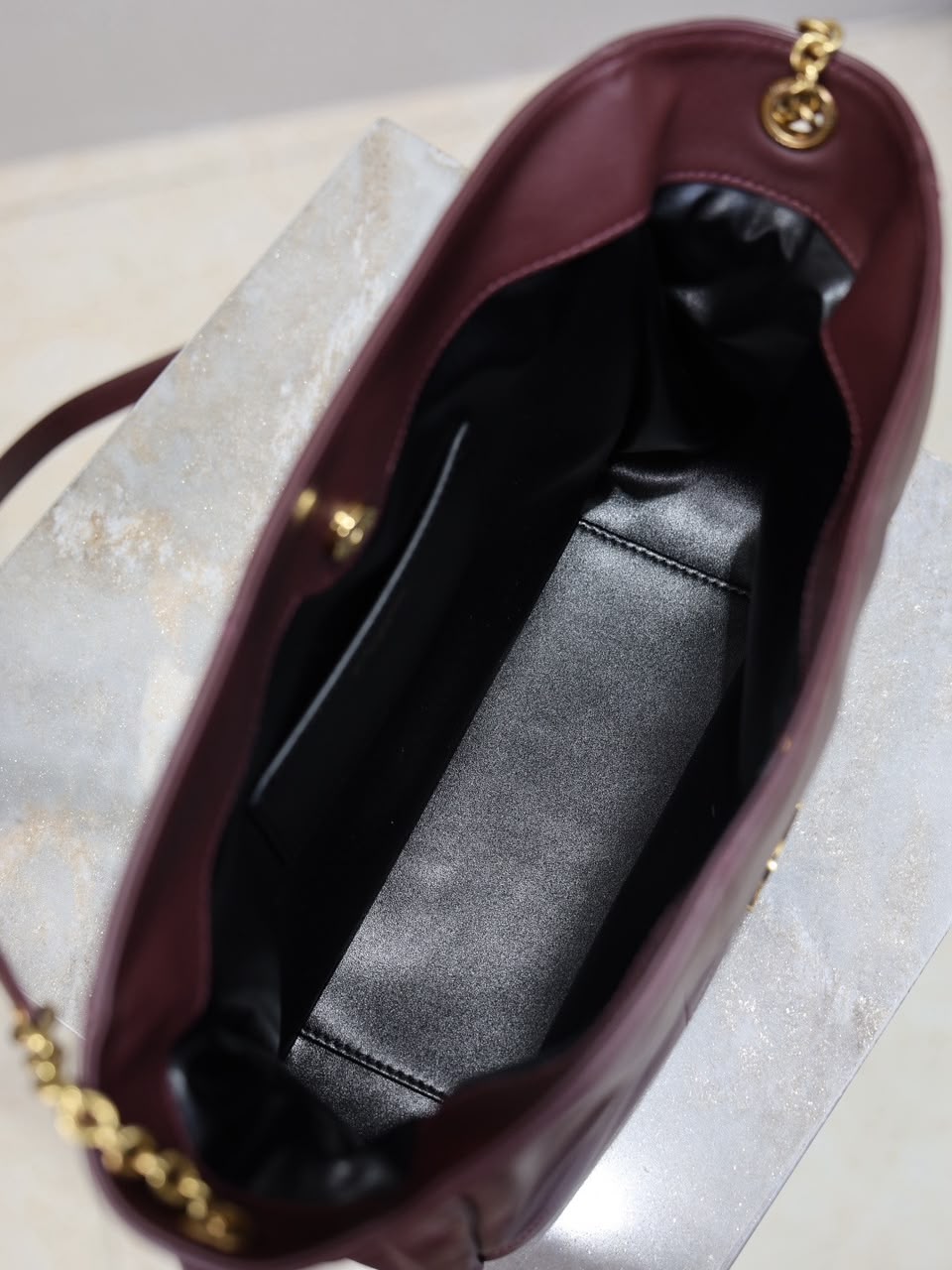Saint Laurent Jamie wine
