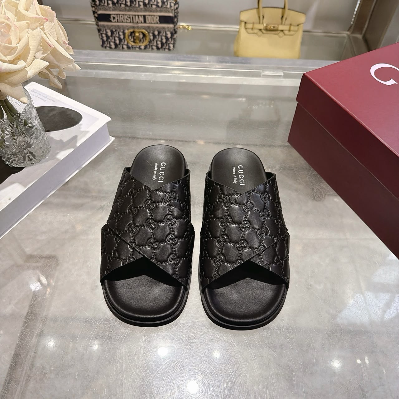 Sandália Gucci Slide com Estampa GG