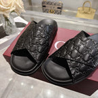 Sandália Gucci Slide com Estampa GG