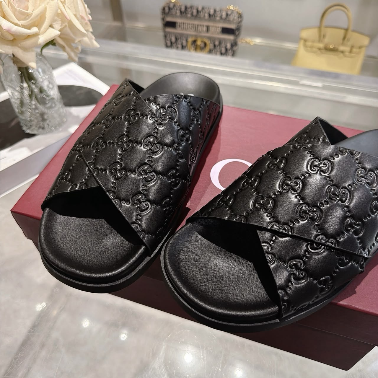 Sandália Gucci Slide com Estampa GG