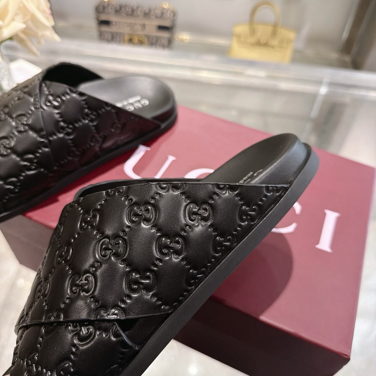 Sandália Gucci Slide com Estampa GG