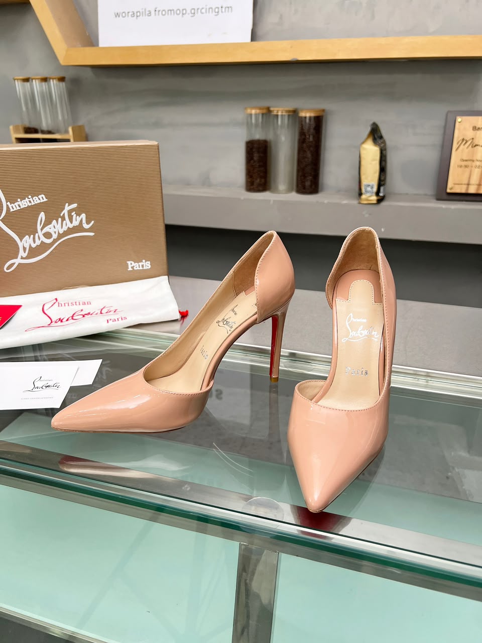 Christian Louboutin Kate nude .