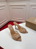 Christian Louboutin Miss Z Degrastrass Perla nude .