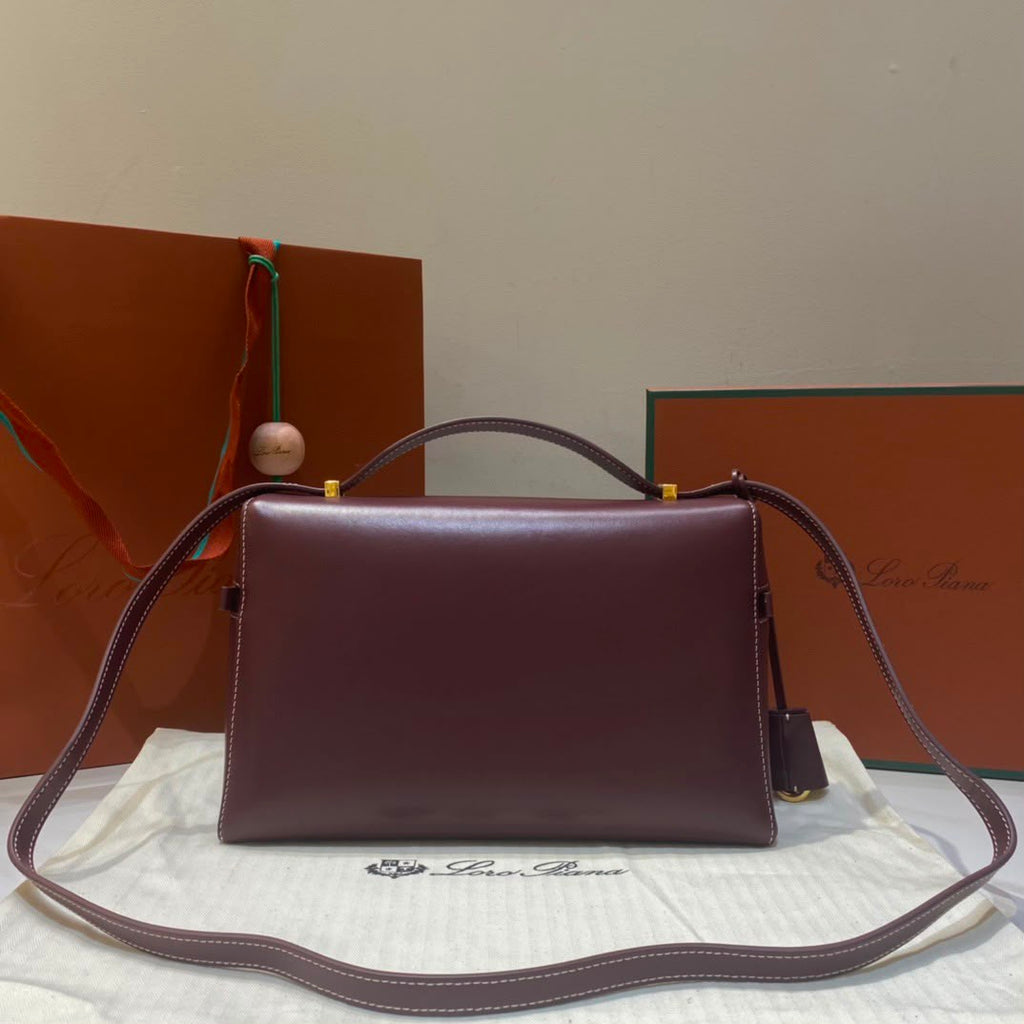Extra Bag L27 da Loro Piana .