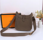 Bolsa Hermes Evelyne III Brown 29cm .