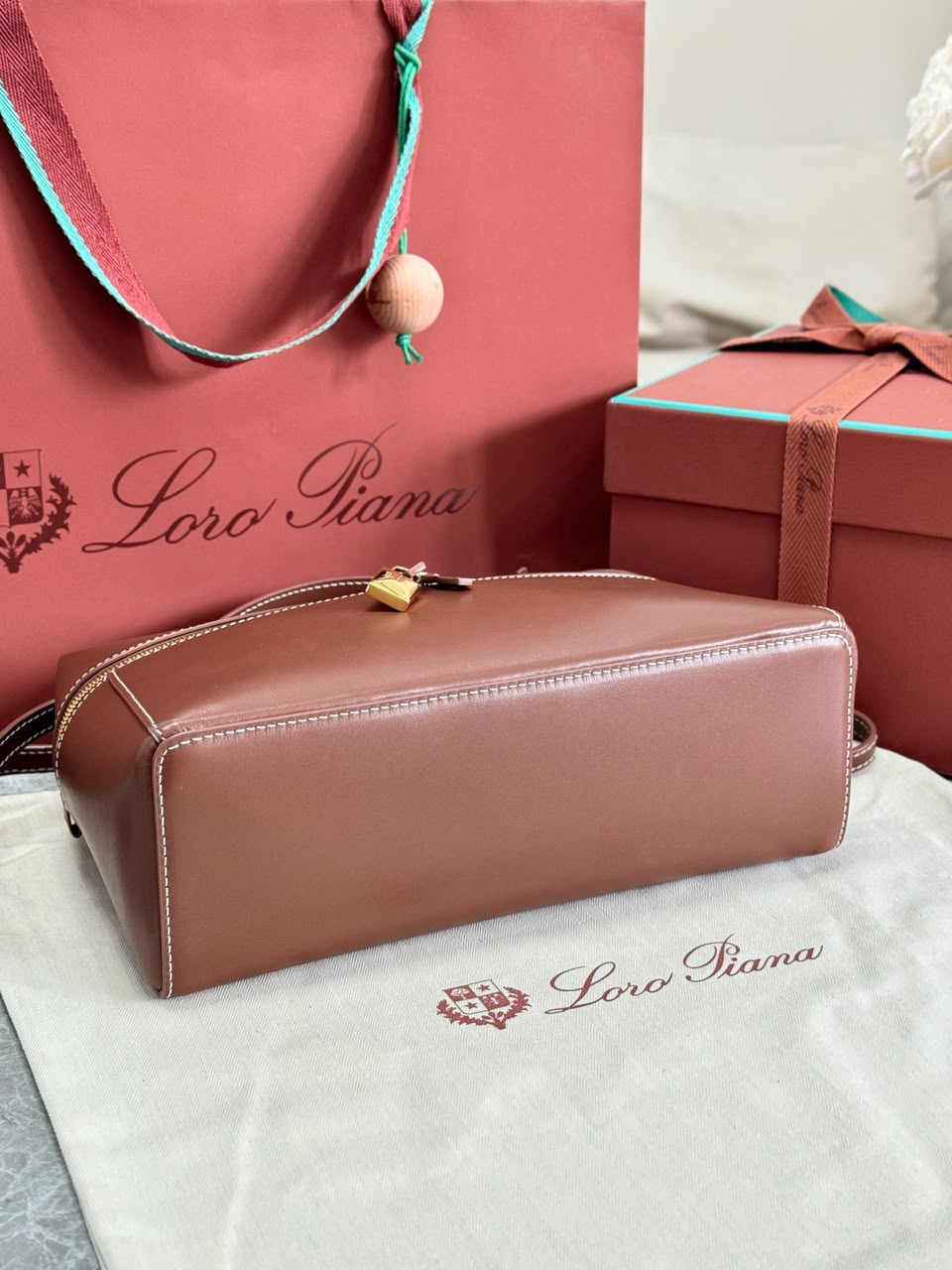Bolsa Extra Bag L27 da Loro Piana Bon Ton Brown