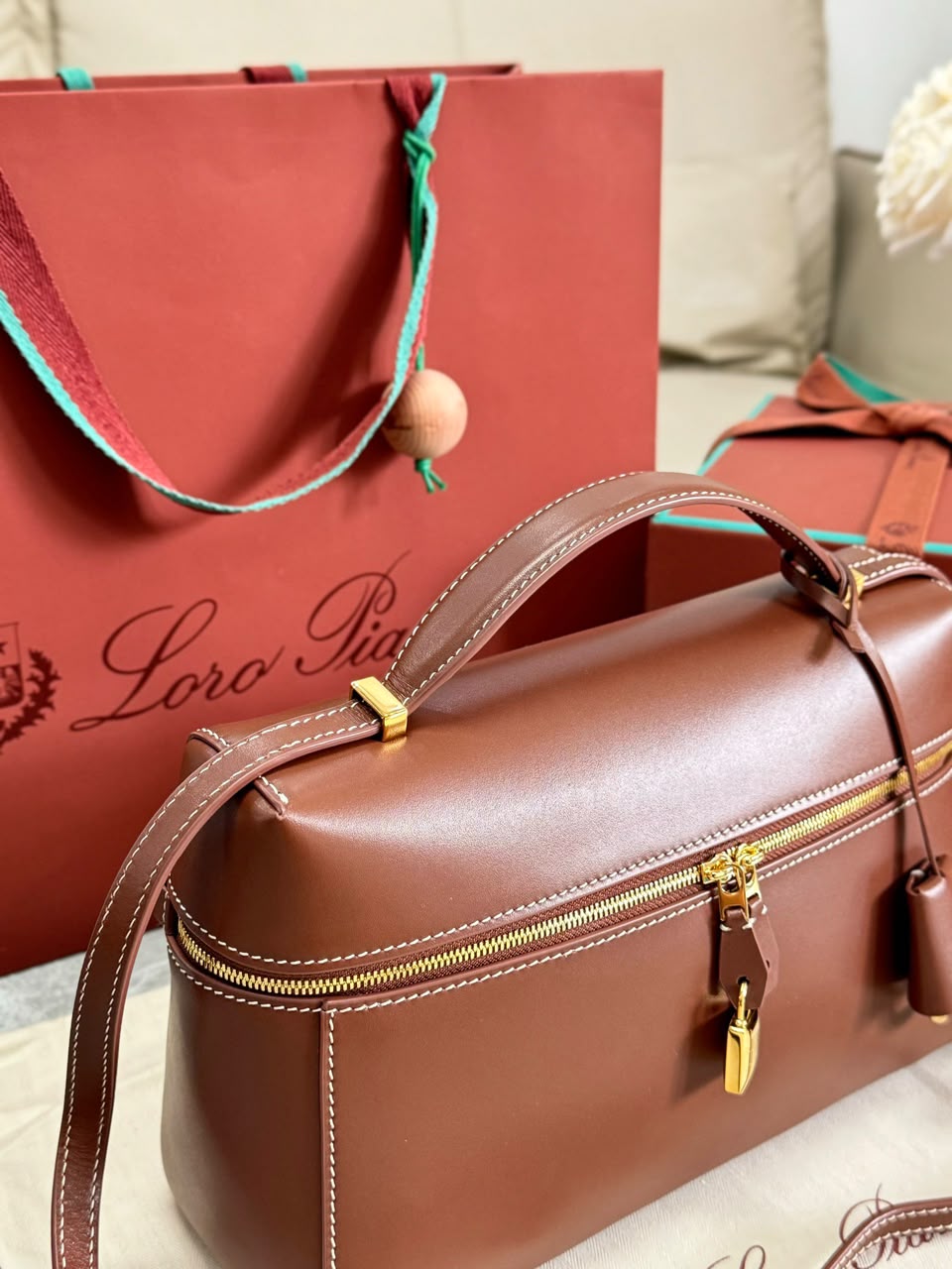 Bolsa Extra Bag L27 da Loro Piana Bon Ton Brown
