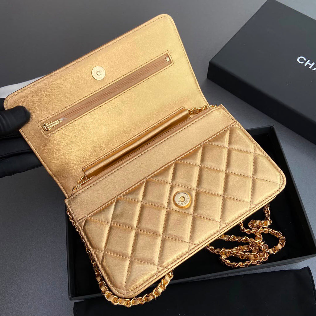 Bolsa Chanel CC Woc Lambskin Golden .