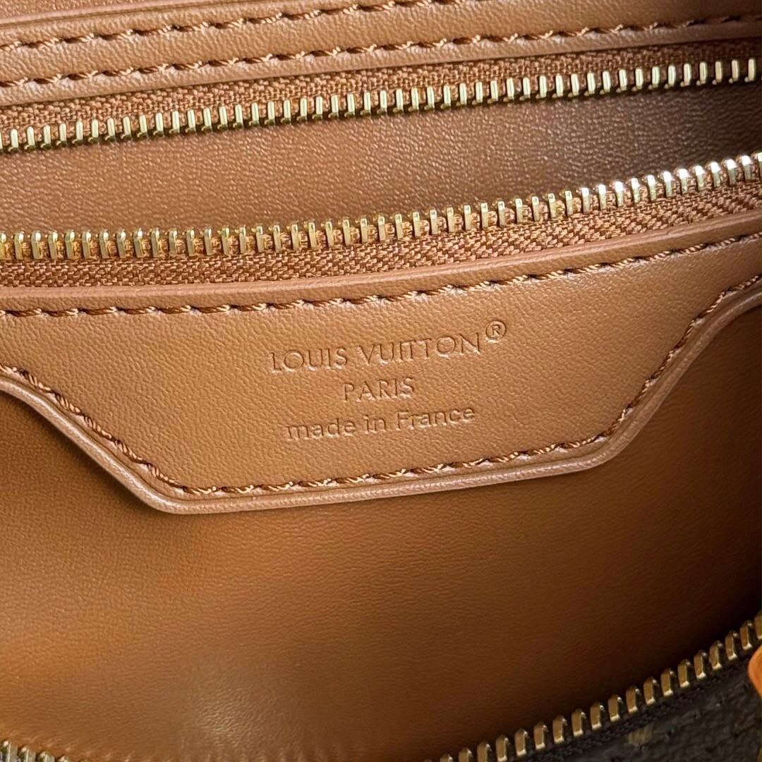 Louis Vuitton Speedy Soft 30 Boho Monogram .