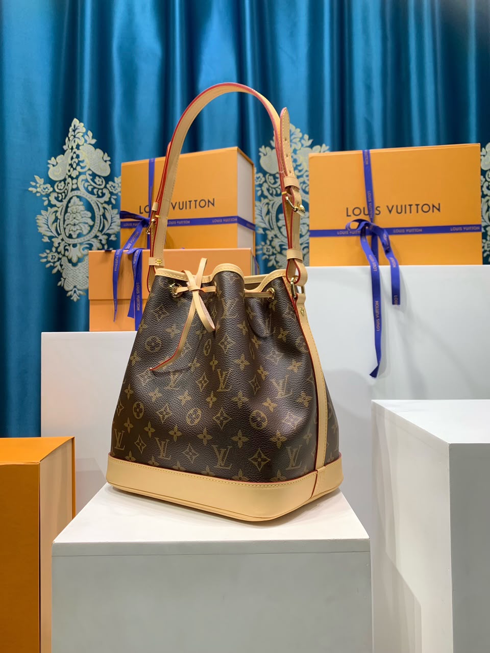 Bolsa Louis Vuitton Noé Monogram