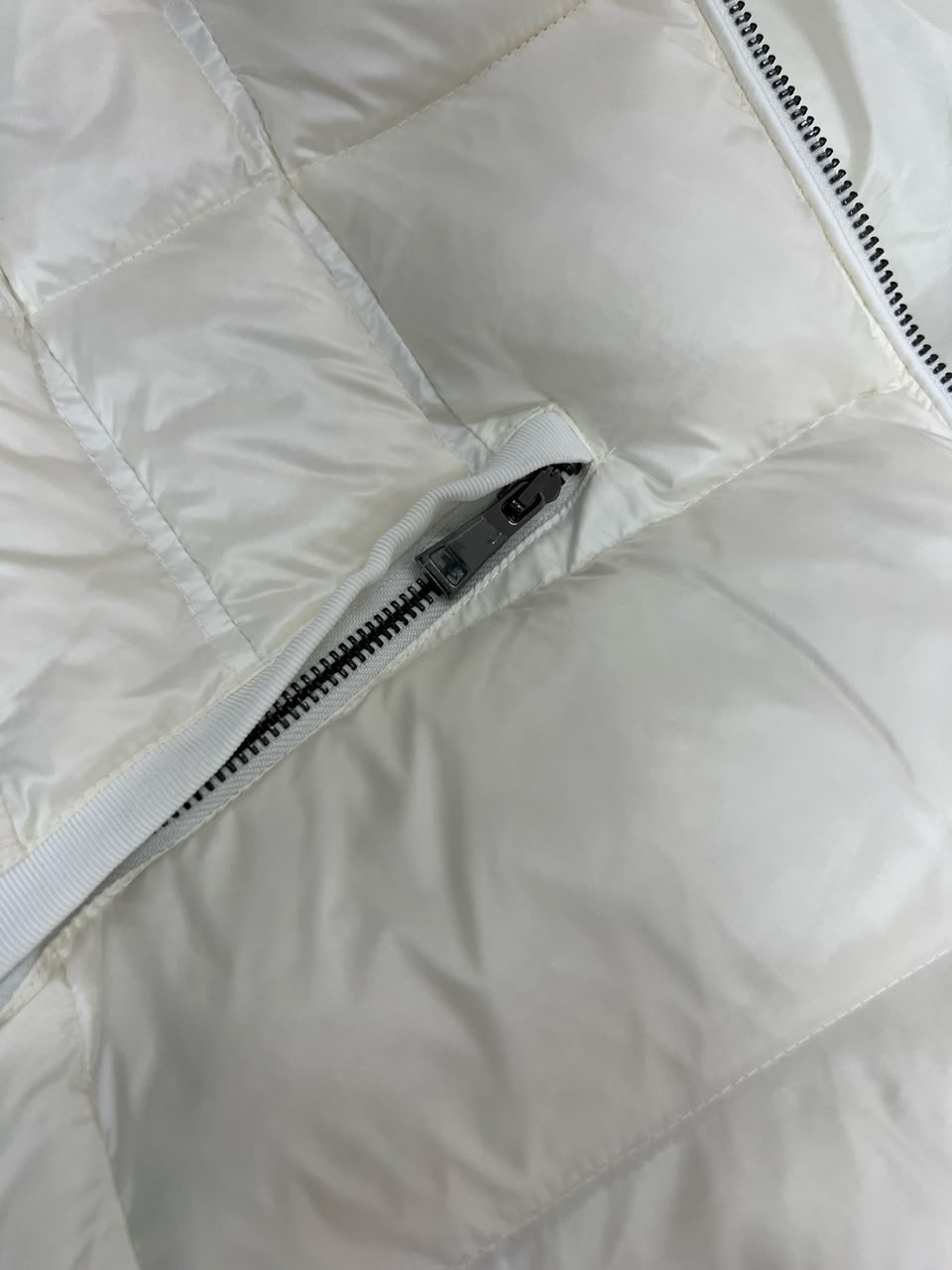 Jacket Moncler Boed Hooded Shearling Short Down White