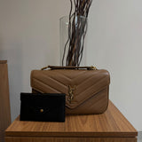 Bolsa Yves Saint Laurent Loulou Large Marrom