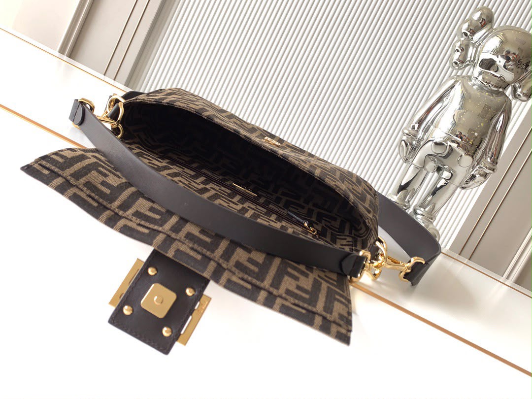 Bolsa Fendi Baguette