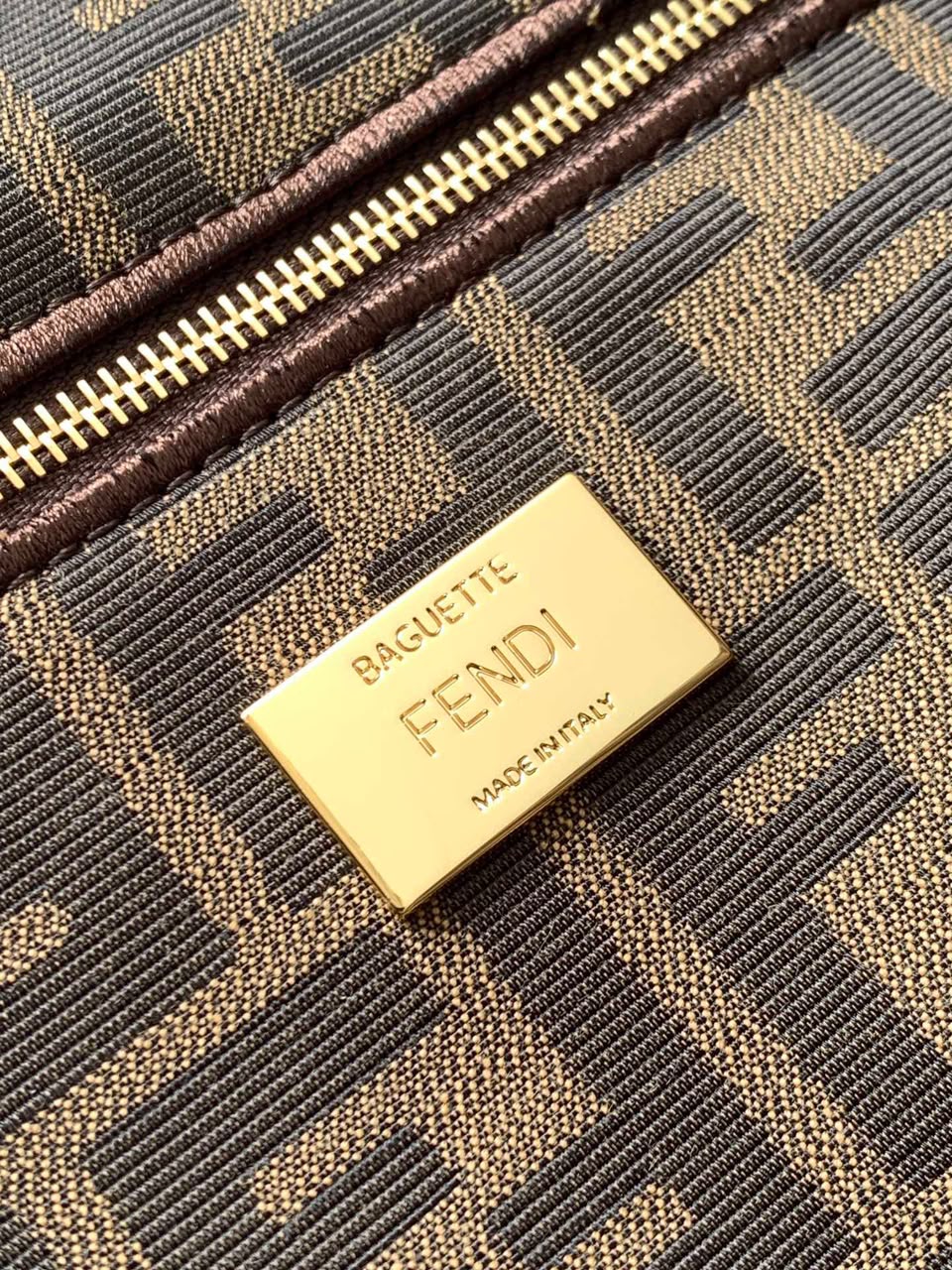 Bolsa Fendi Baguette