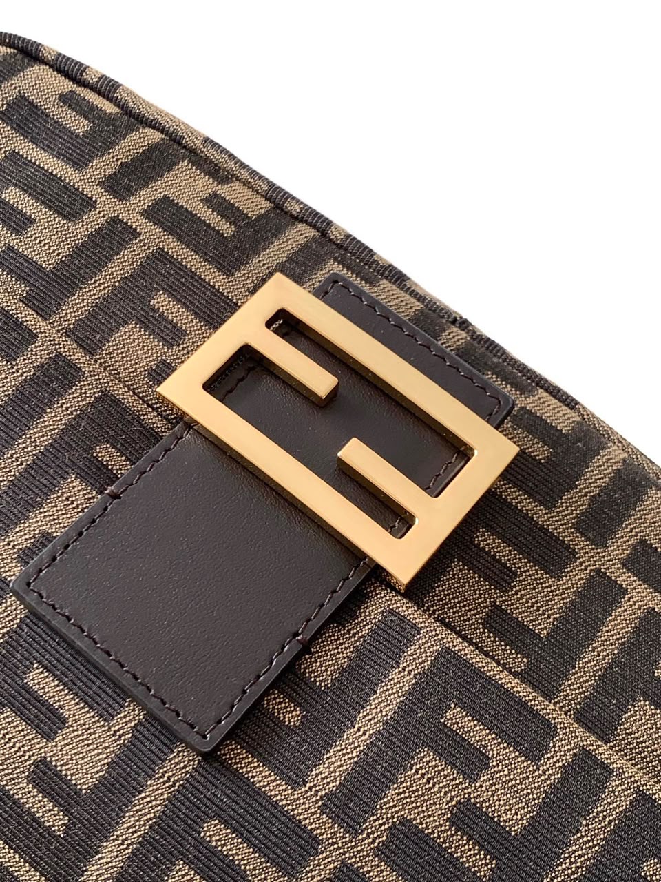 Bolsa Fendi Baguette