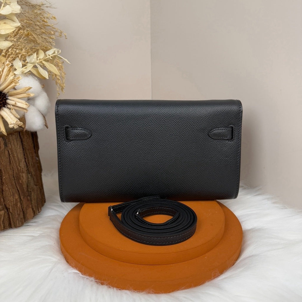 Bolsa Hermes Kelly Kelly Classique To Go preta ferragens prata.