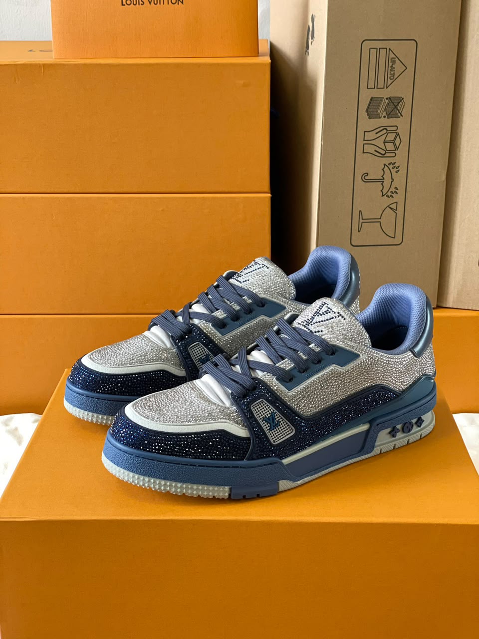 Trainer Monogram Louis Vuitton Trainer 'Grey Blue Crystals'