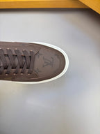 Tênis Beverly Hills Brown and White .