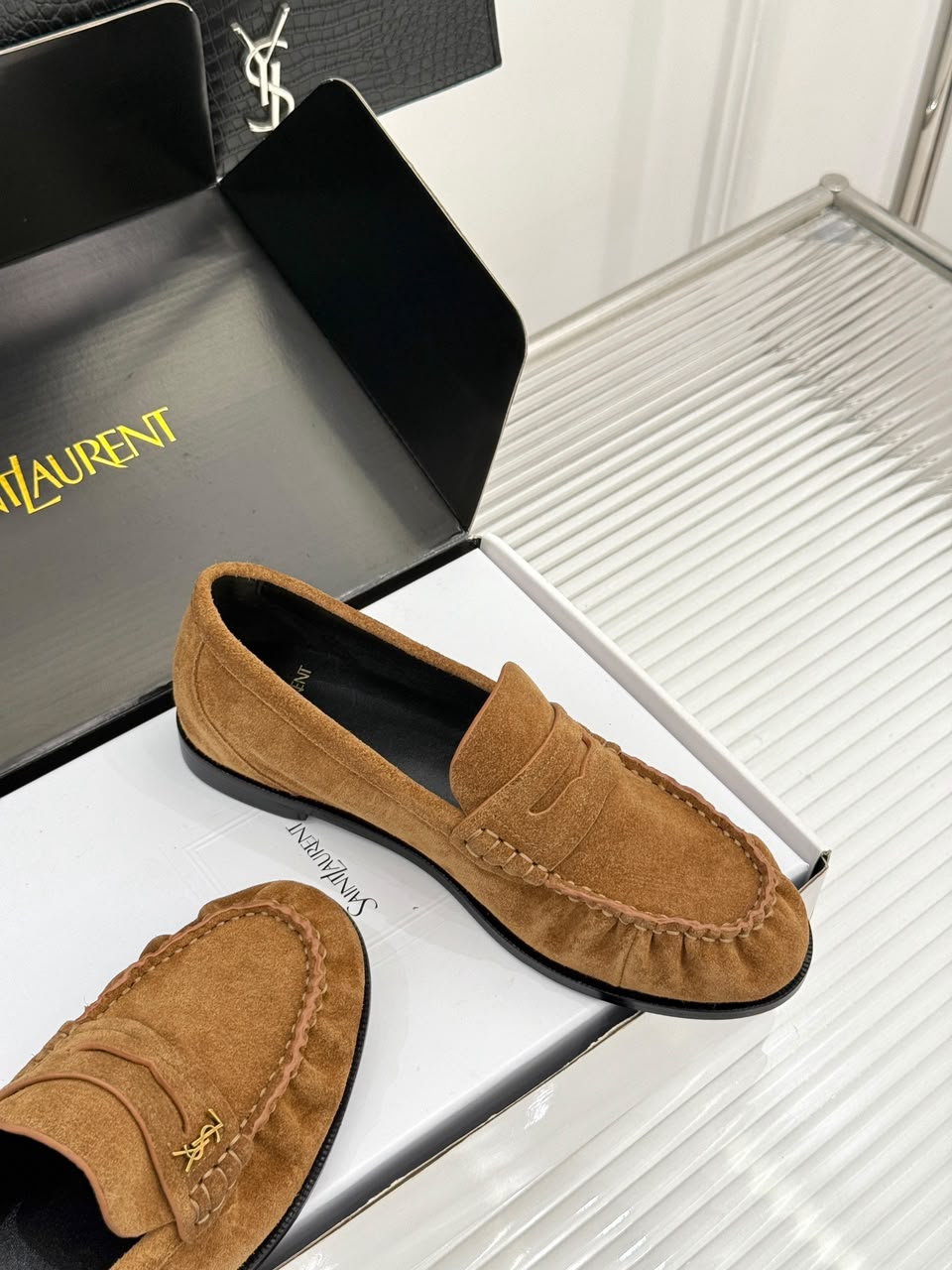 Mocassim YSL camurça brown