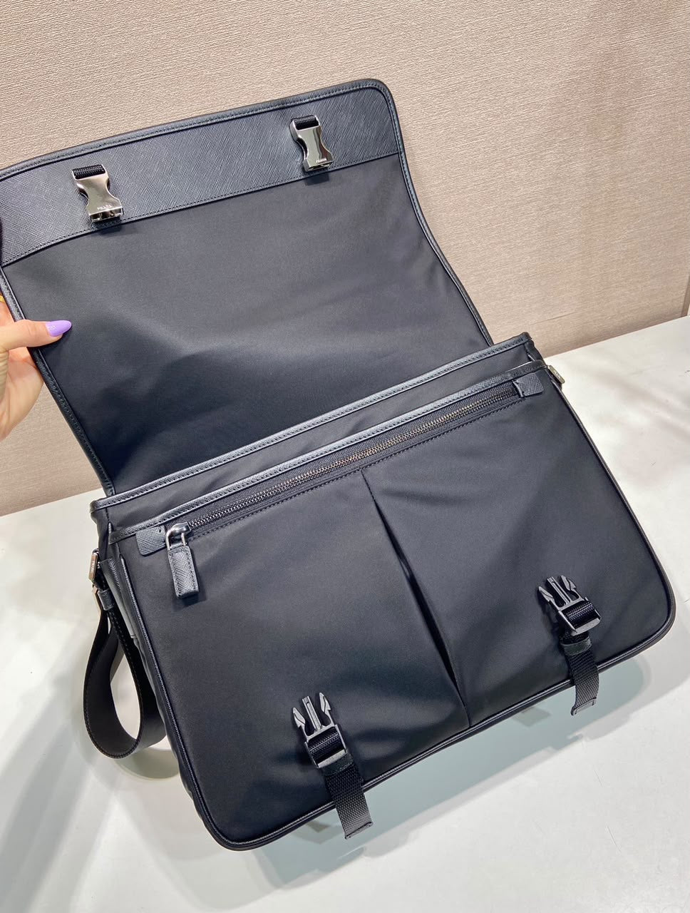 Bolsa Prada Re-Nylon and Leather Messenger Bag