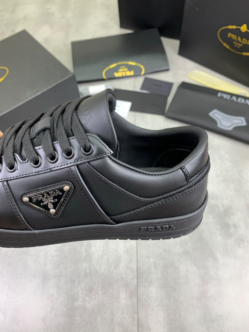Tênis Prada Downtown Seneakers all Black .