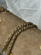 Chanel Classic Double Flap camurça
