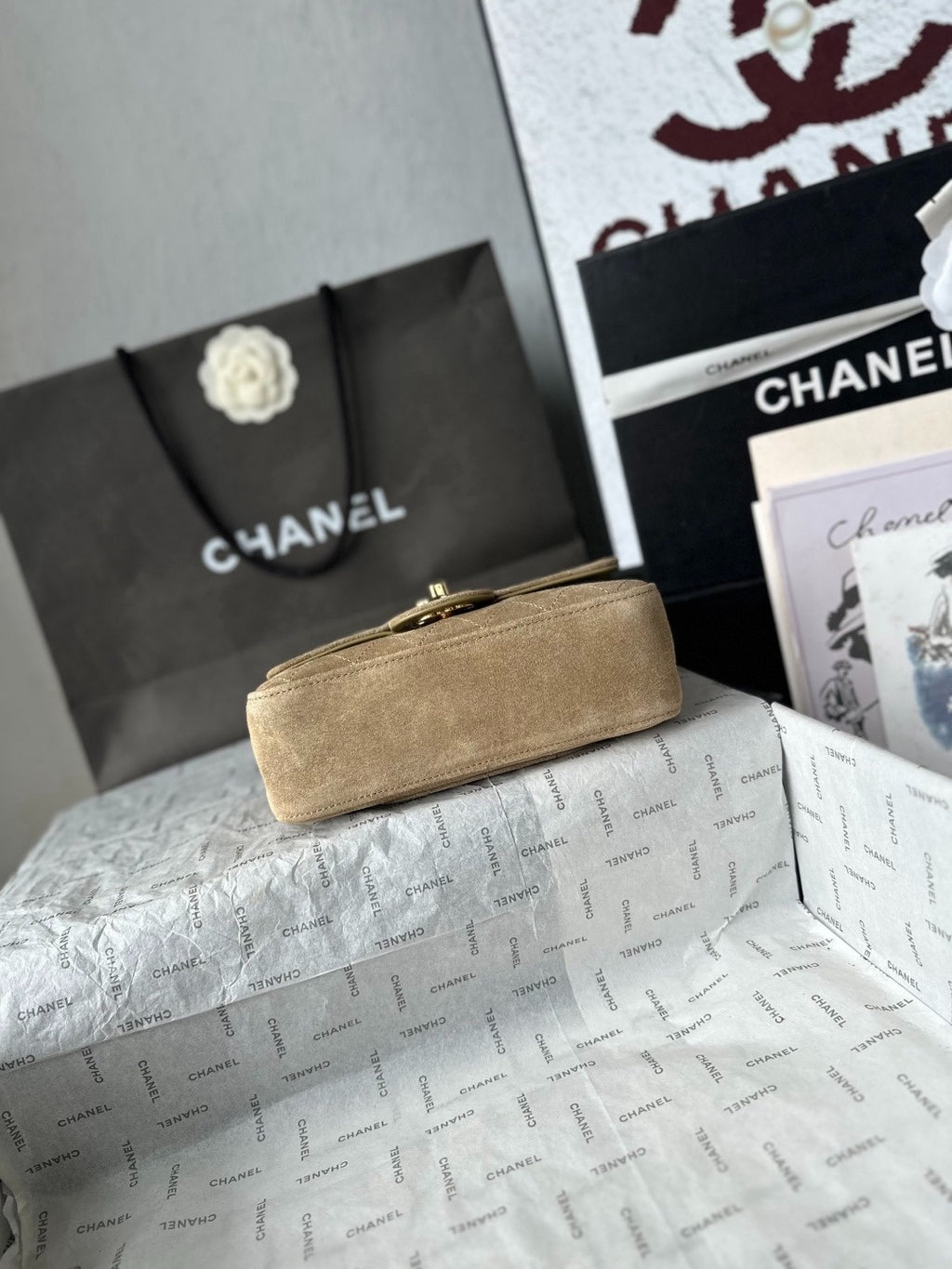 Chanel Classic Double Flap camurça