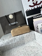 Chanel Classic Double Flap camurça
