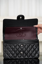 Chanel Classic Flap Bag Prateada