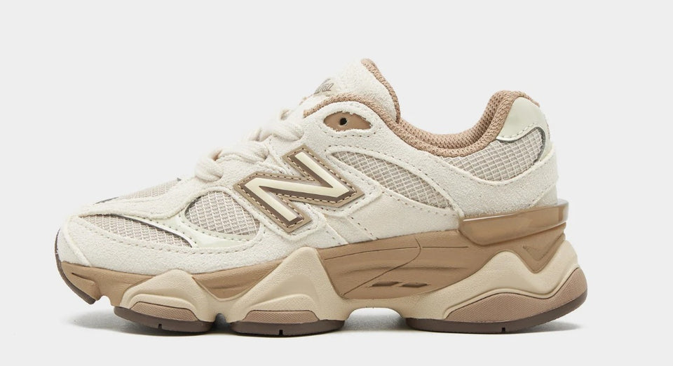 New Balance 9060 Cream .