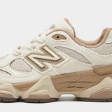 New Balance 9060 Cream .