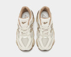 New Balance 9060 Cream .