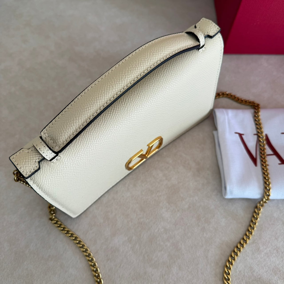 Bolsa Valentino Garavani VLogo Signature Off-White .