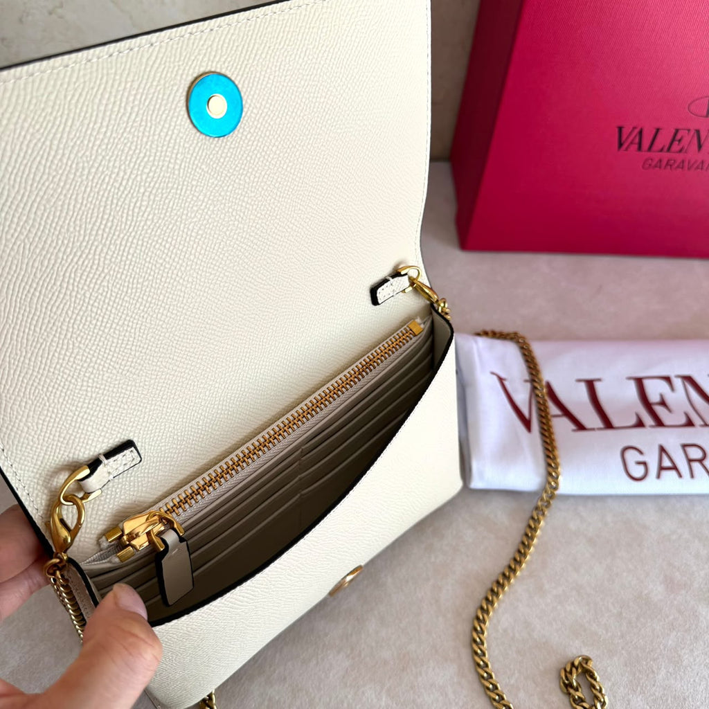 Bolsa Valentino Garavani VLogo Signature Off-White .