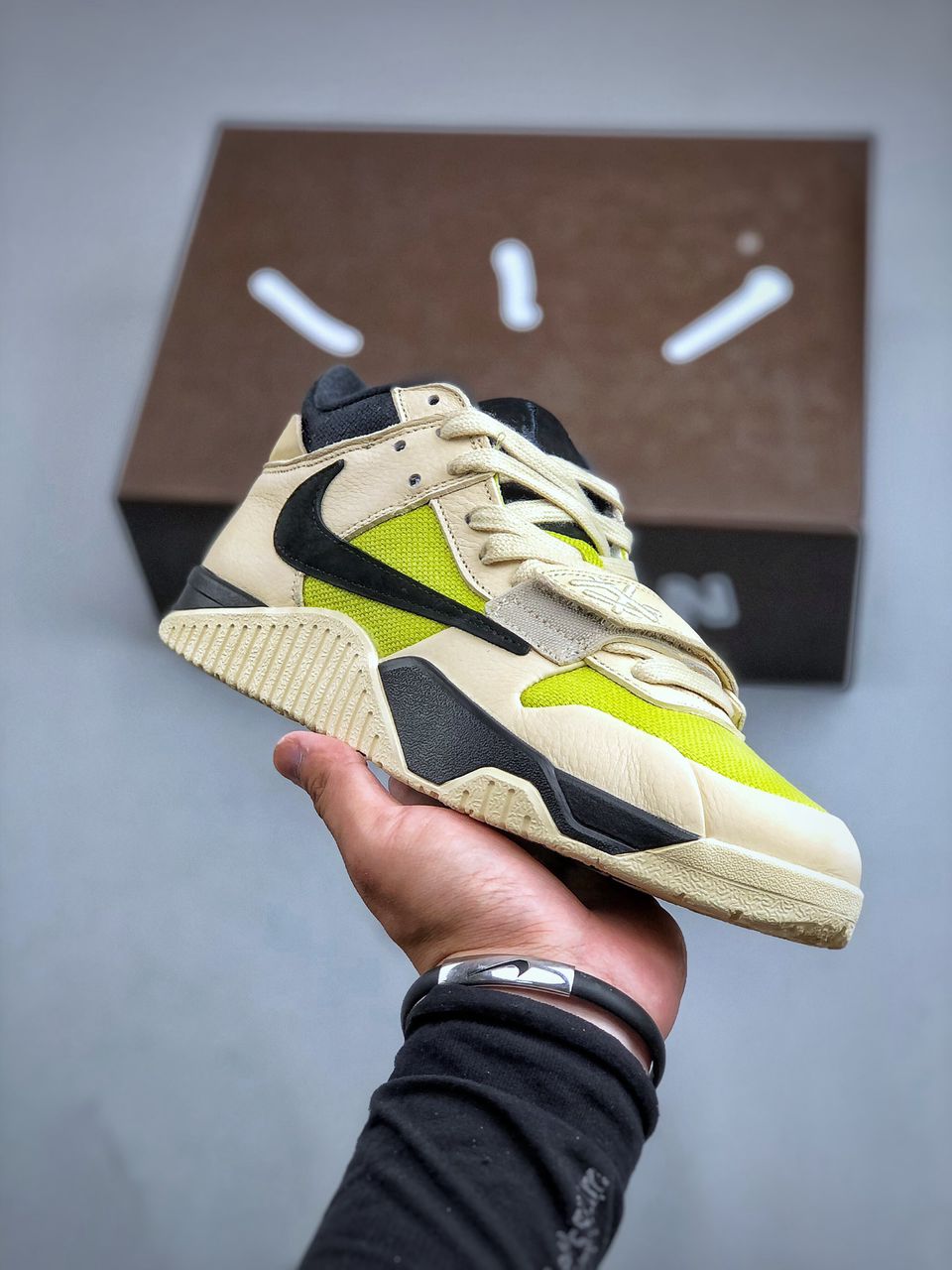 Travis Scott x Jordan Jumpman Jack Bright Cactus.