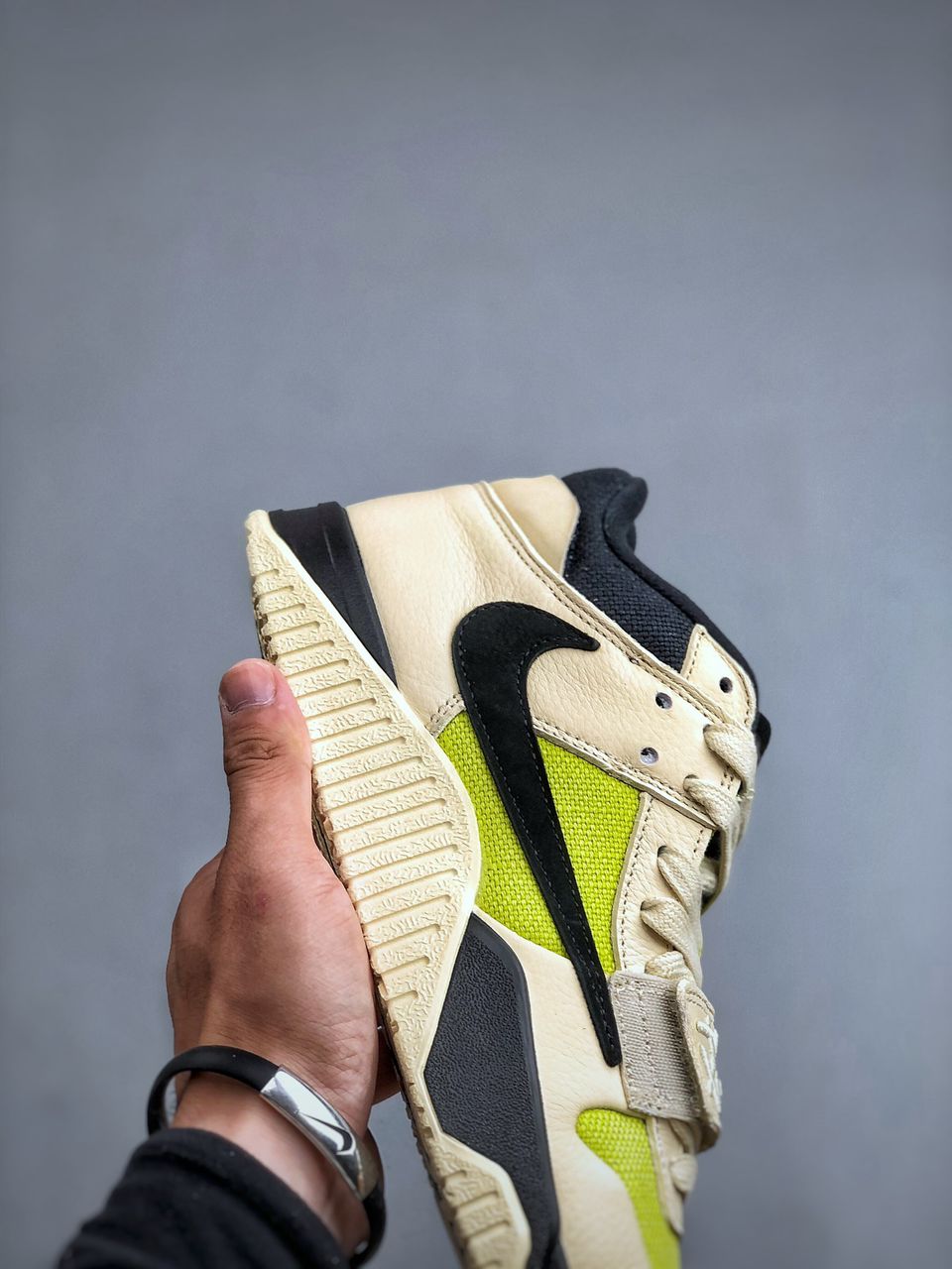 Travis Scott x Jordan Jumpman Jack Bright Cactus.