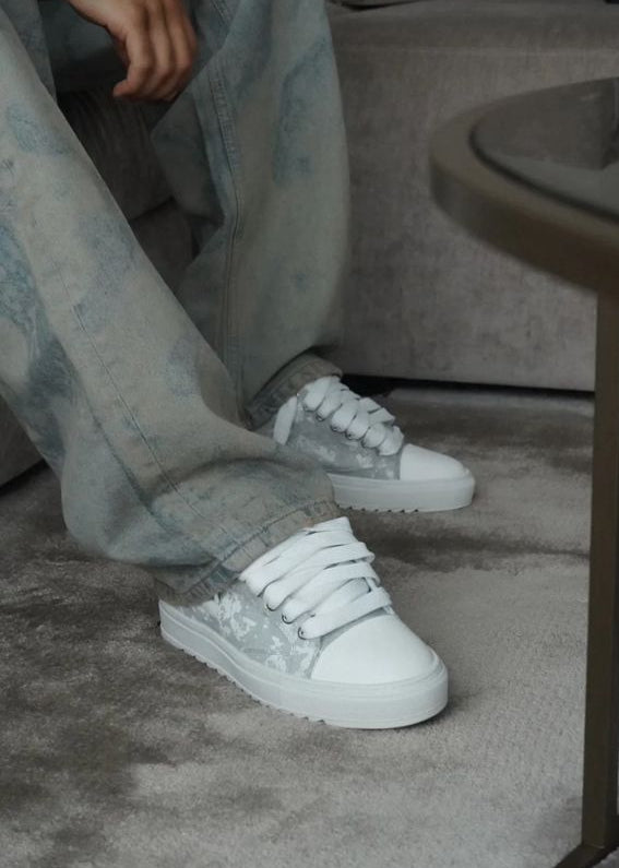 Atelier Cloud Canvas Sneakers Numeris