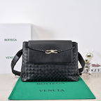 Bottega Veneta Messenger Andiamo Black