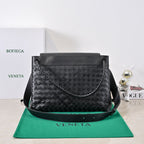 Bottega Veneta Messenger Andiamo Black