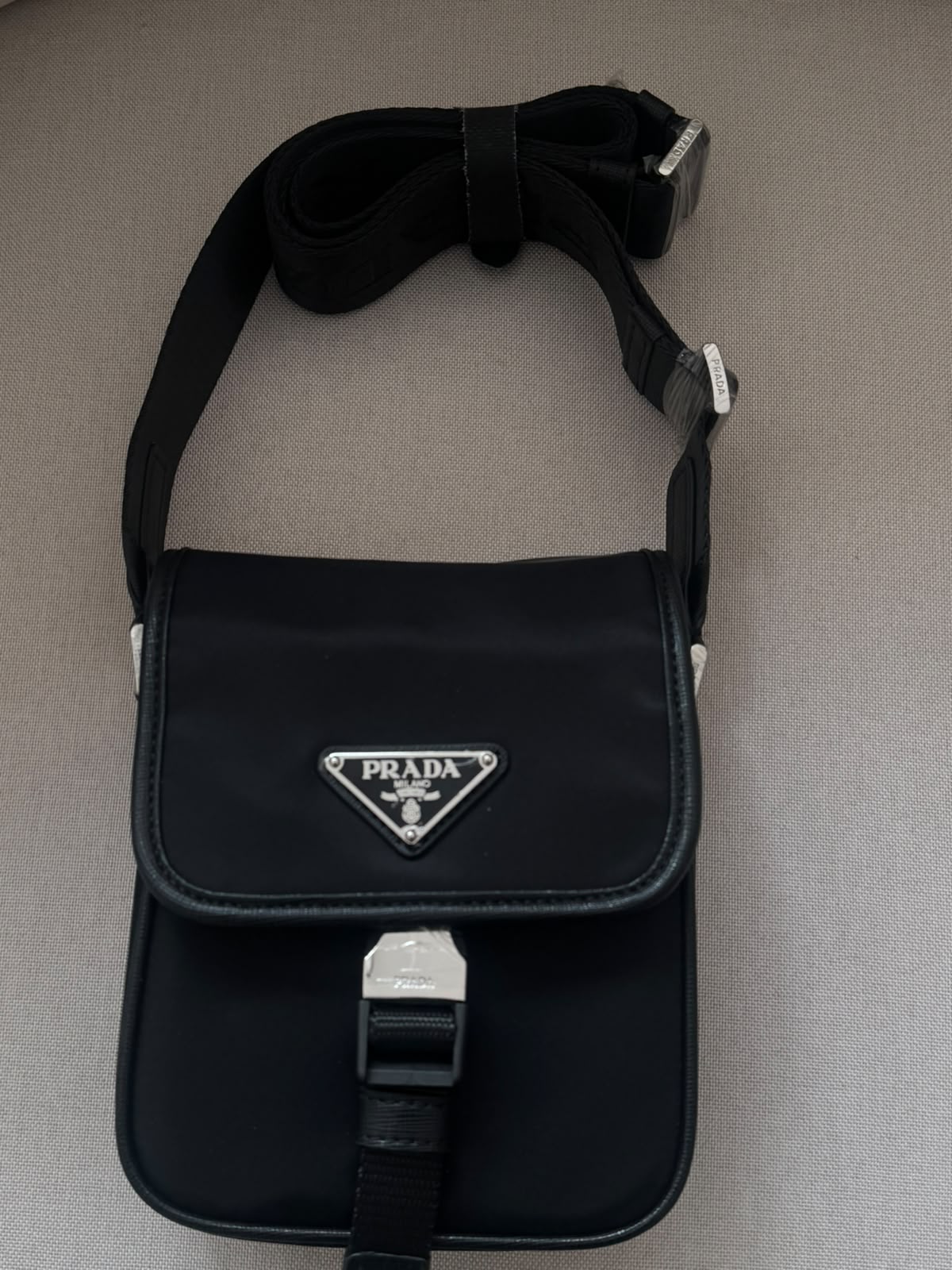 Prada Re-Nylon and Saffiano leather shoulder bag ( Pronta entrega )