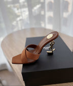 Saint Laurent  Mules Opyum Em Crepe De Cetim Marrom