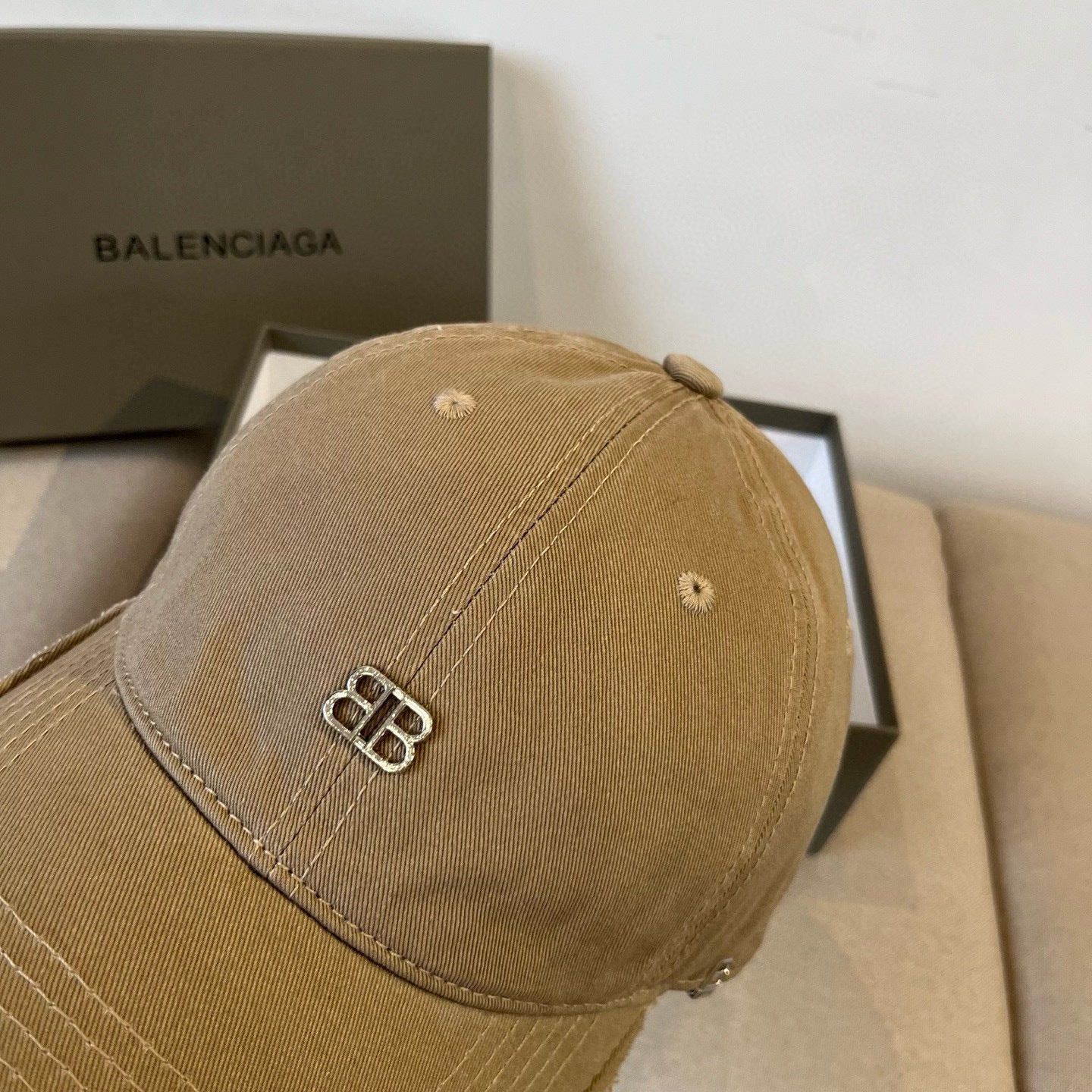 Boné Balenciaga Brown