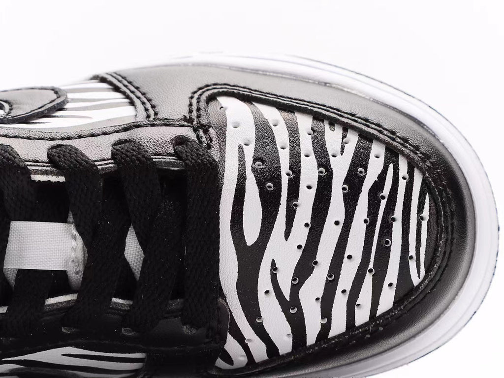 Quartersnacks x Nike SB Dunk Low Little Debbie's Zebra Cakes