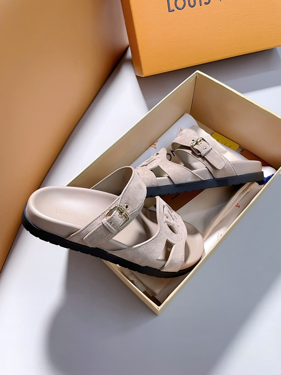 LV Isola Comfort Sandal