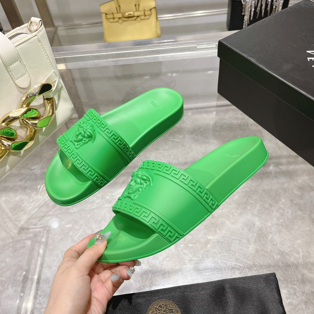 Versace Medusa Slide Borracha Verde.