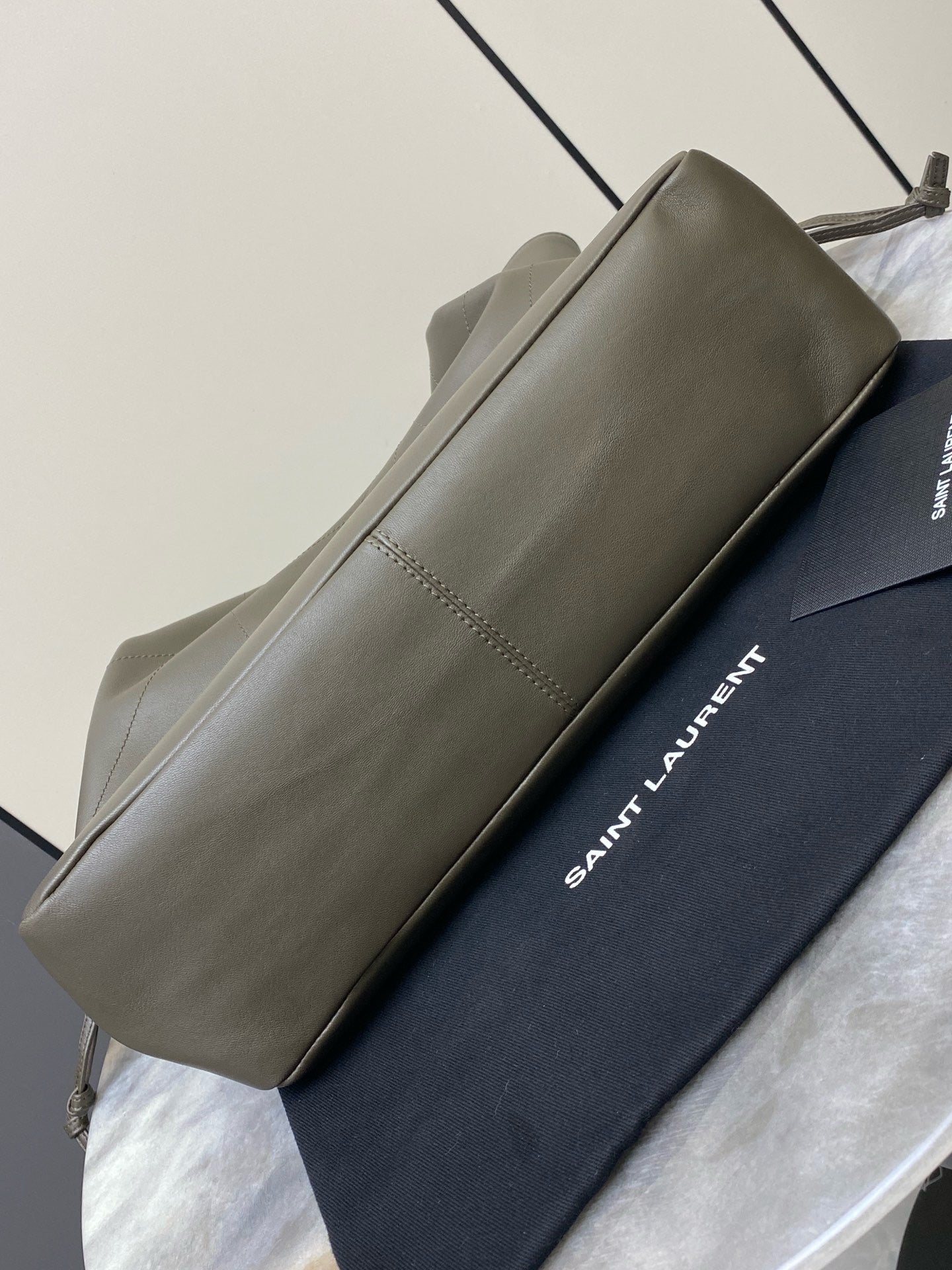 Saint Laurent Shopping Jamie 4.3 Quilted Bag army green Ferragens Douradas