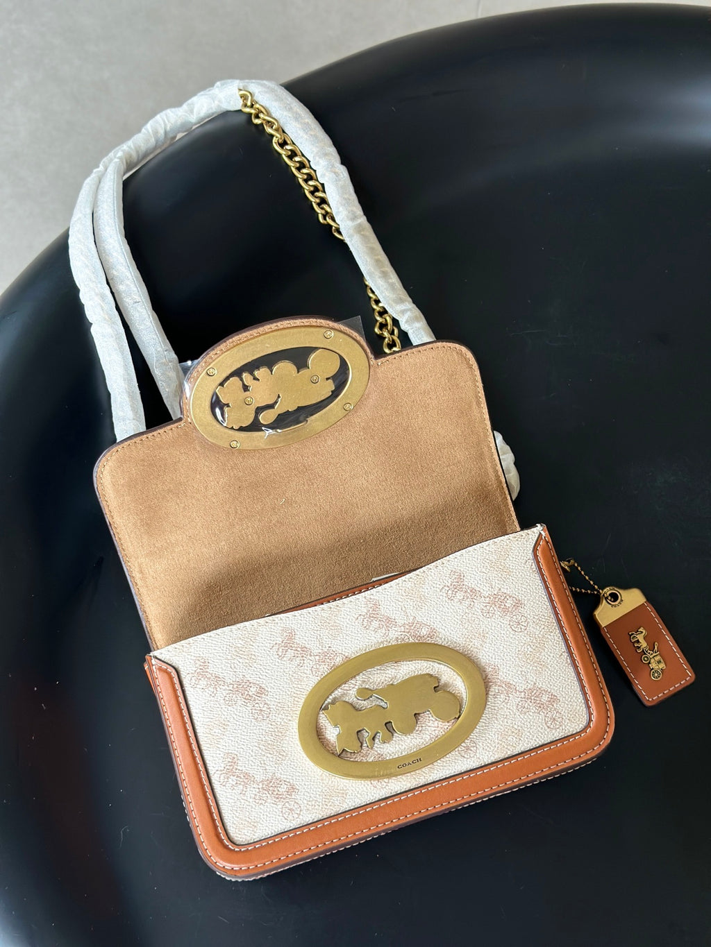 Coach Hero Shoulder Bag Horse & Carriage