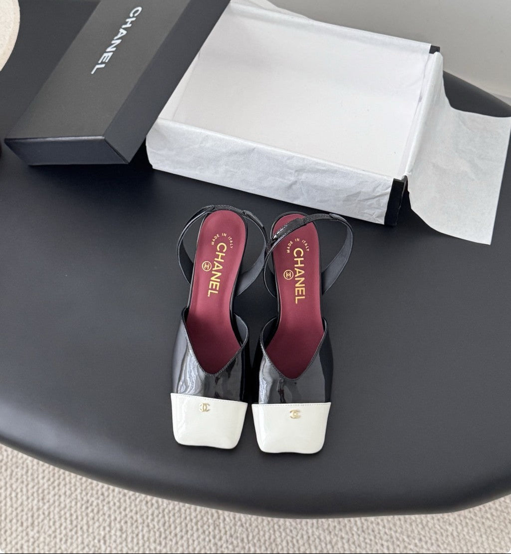 Chanel Slingback Block Heel  Black & White  Patent. Salto 9 cm.